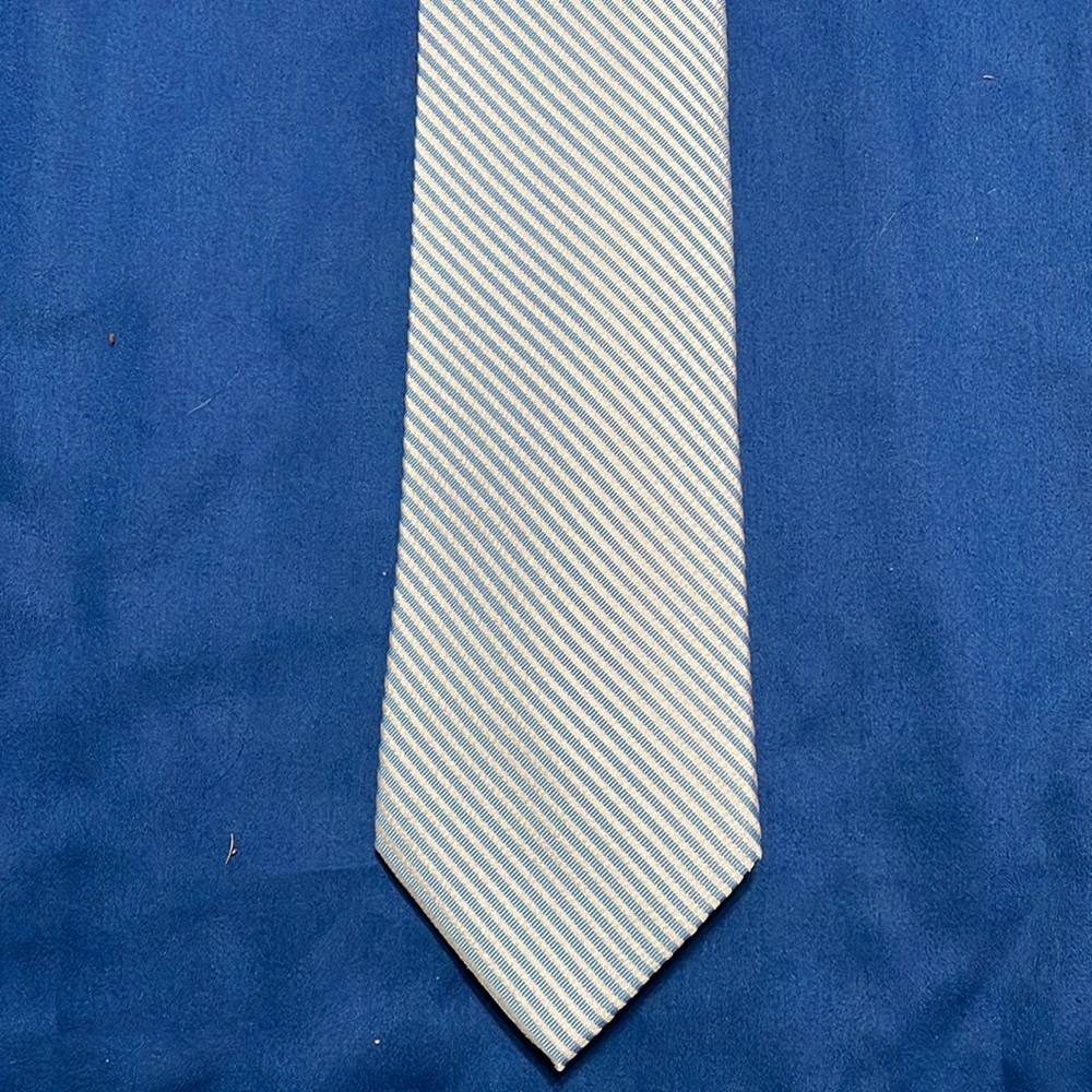 Saddlebred Mens Necktie Baby Blue and White striped 100% Silk like new